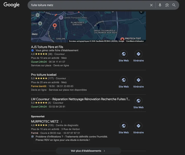 Capture de Google du 27 avril 2026 : AJS Toiture Père et Fils en 1re position sur « fuite toiture Metz »